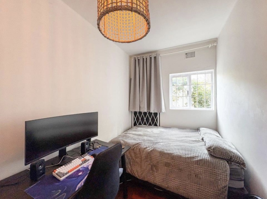 To Let 3 Bedroom Property for Rent in Vredehoek Western Cape